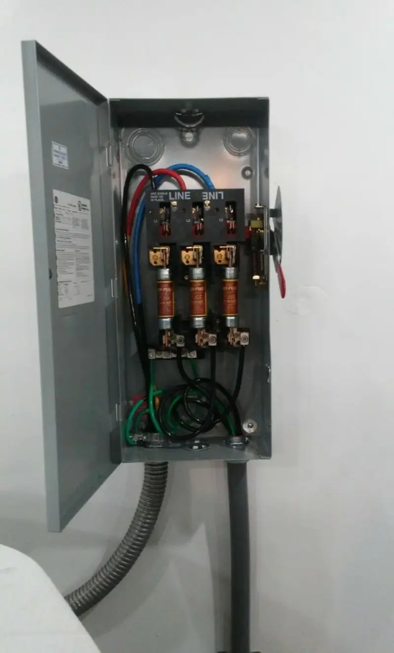 Three-phase disconnect switch installed for Electrical Wiring & Rewiring in Urbana